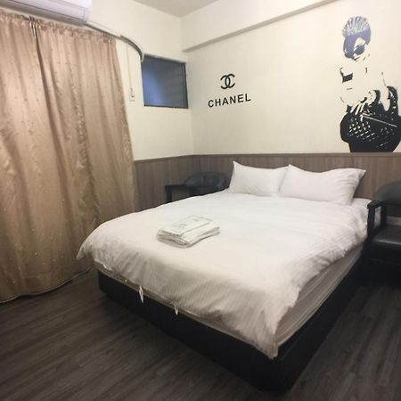 Love Feng Jia Apartment Hotel Tajcshung Kültér fotó